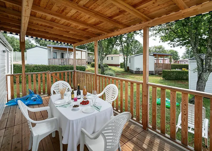 Albatross Mobile Homes On Park Umag *